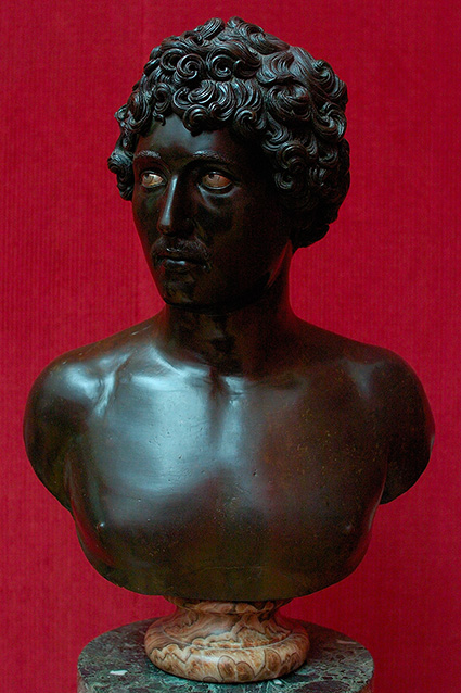 Bust_of_aYoungMan_Antico_1979