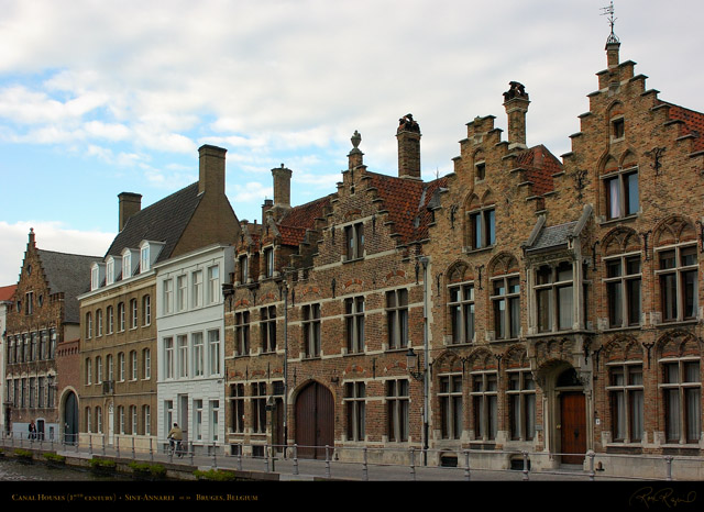 Canal_Houses_Sint-Annarei_2152