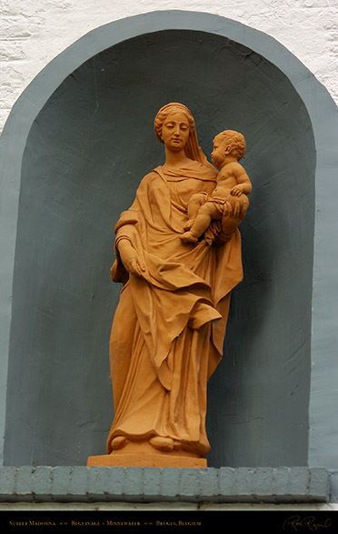 Madonna_and_Child_Beguinage_2776