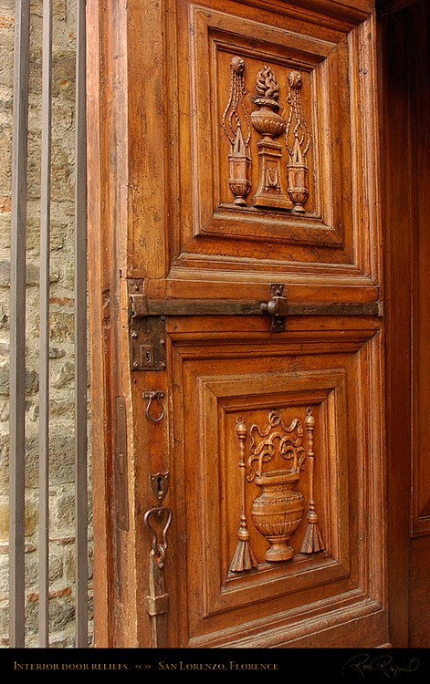 Interior_door_reliefs_SanLorenzo_5194