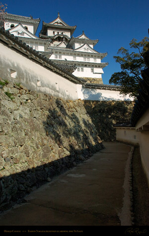 Himeji_Castle_Ni_Gate_Tamon_Nagaya_0547