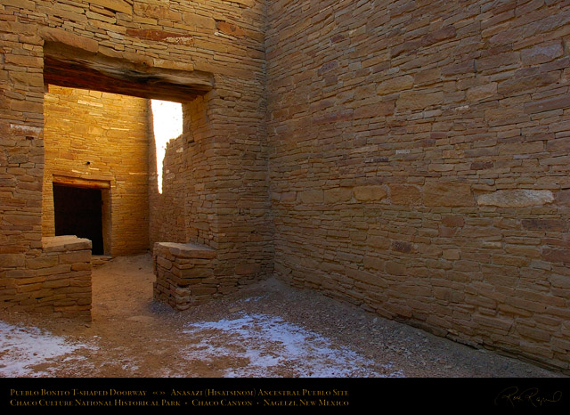 Pueblo_Bonito_T-shaped_Doorway_5104