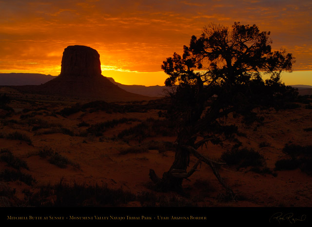 Monument_Valley_Sunset_Mitchell_Butte_X1683