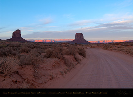 Monument_Valley_Buttes_at_Sunrise_X9923