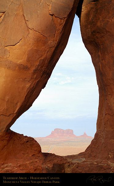 Monument_Valley_Tear_Drop_Arch_X1647