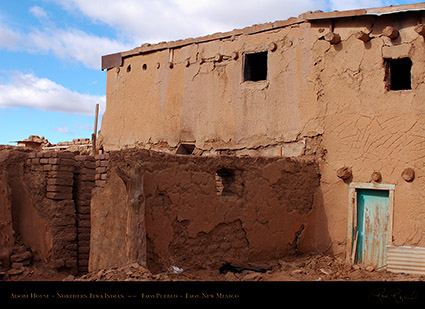 Taos_Pueblo_Adobe_House_HS6507
