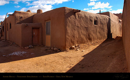 Taos_Pueblo_Adobe_House_HS6552