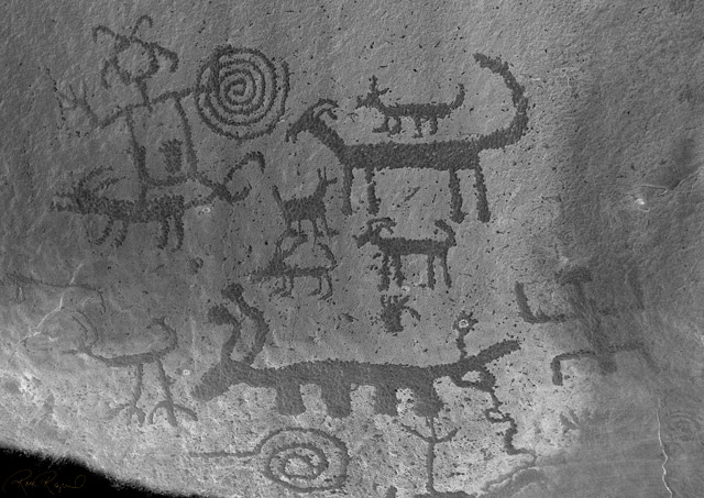 Una_Vida_Petroglyphs_Inversion_X9589c
