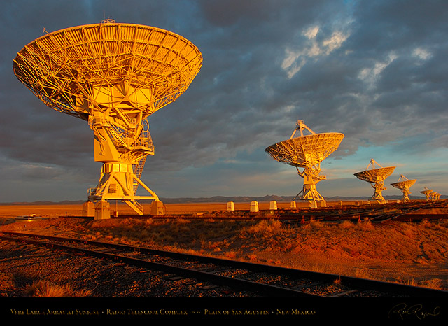 Very_Large_Array_at_Sunrise_7121