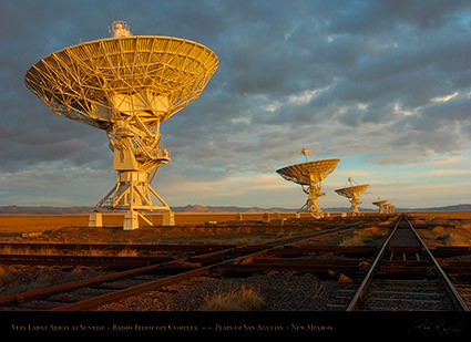 Very_Large_Array_at_Sunrise_7129