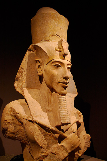 Akhenaten_4504s